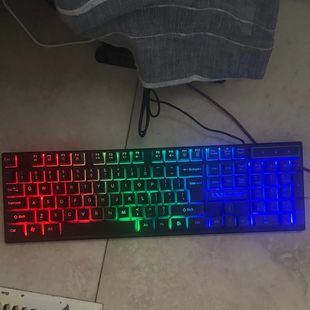 Pro Gaming Keyboard with LED Backlight - Black - Picture 6 of 7